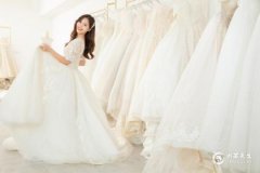 订婚买蛋糕是什么意思？订婚用什么花合适？