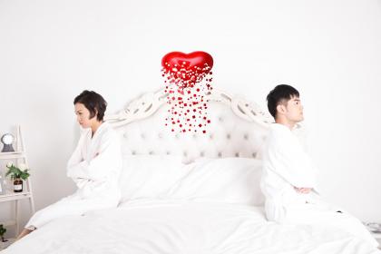 子时男和子时女婚配吗，结婚会离婚吗？